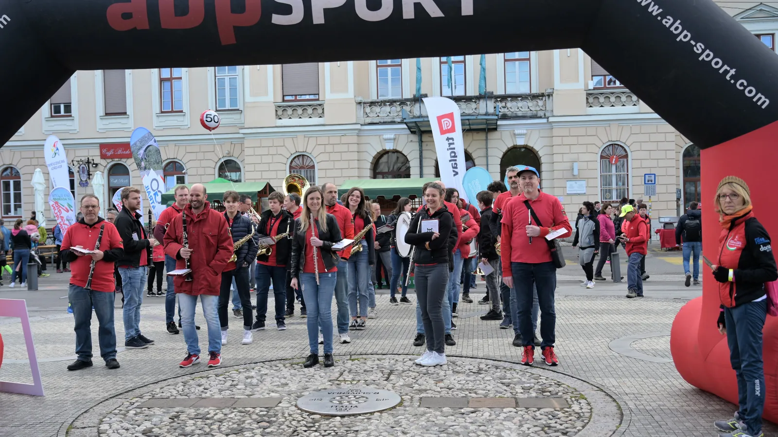 FOTOGRAFIJE POHODA PRIJATELJSTVA – 2 MESTI, 1 SRCE