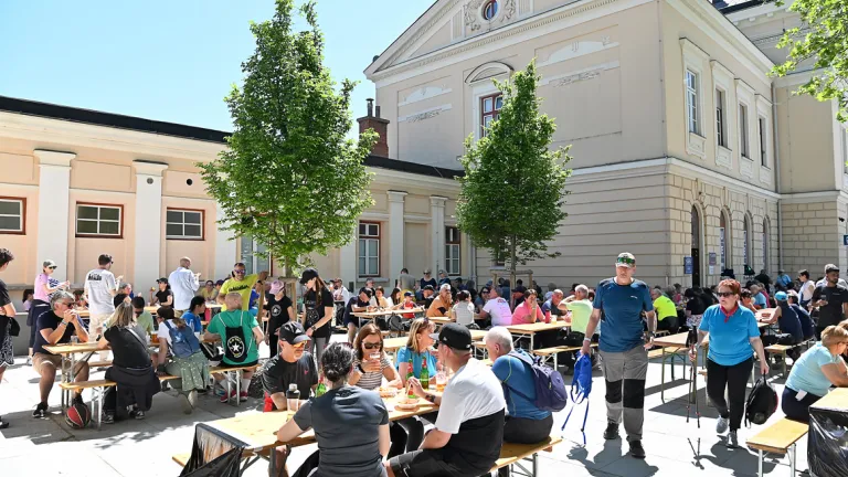 Pohod prijateljstva – 2 mesti, 1 srce